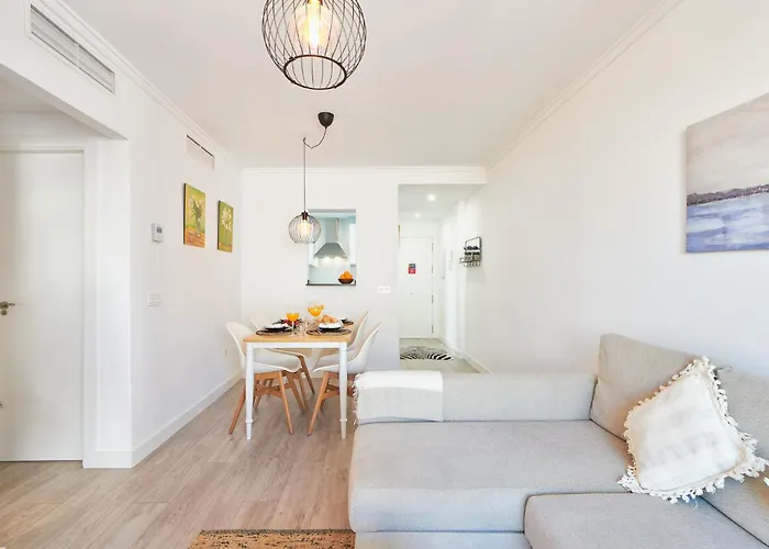 Nice Apartment Huelin